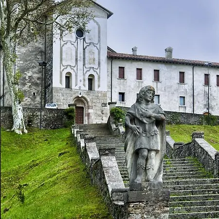 Отель Del Re Фельтре